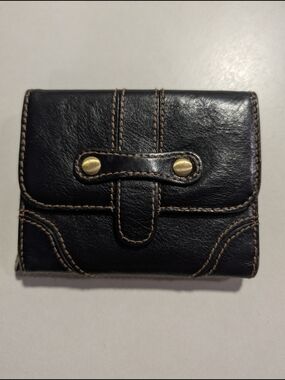 Wilson's leather Black Leather Snap Wallet with Contrast Stitching